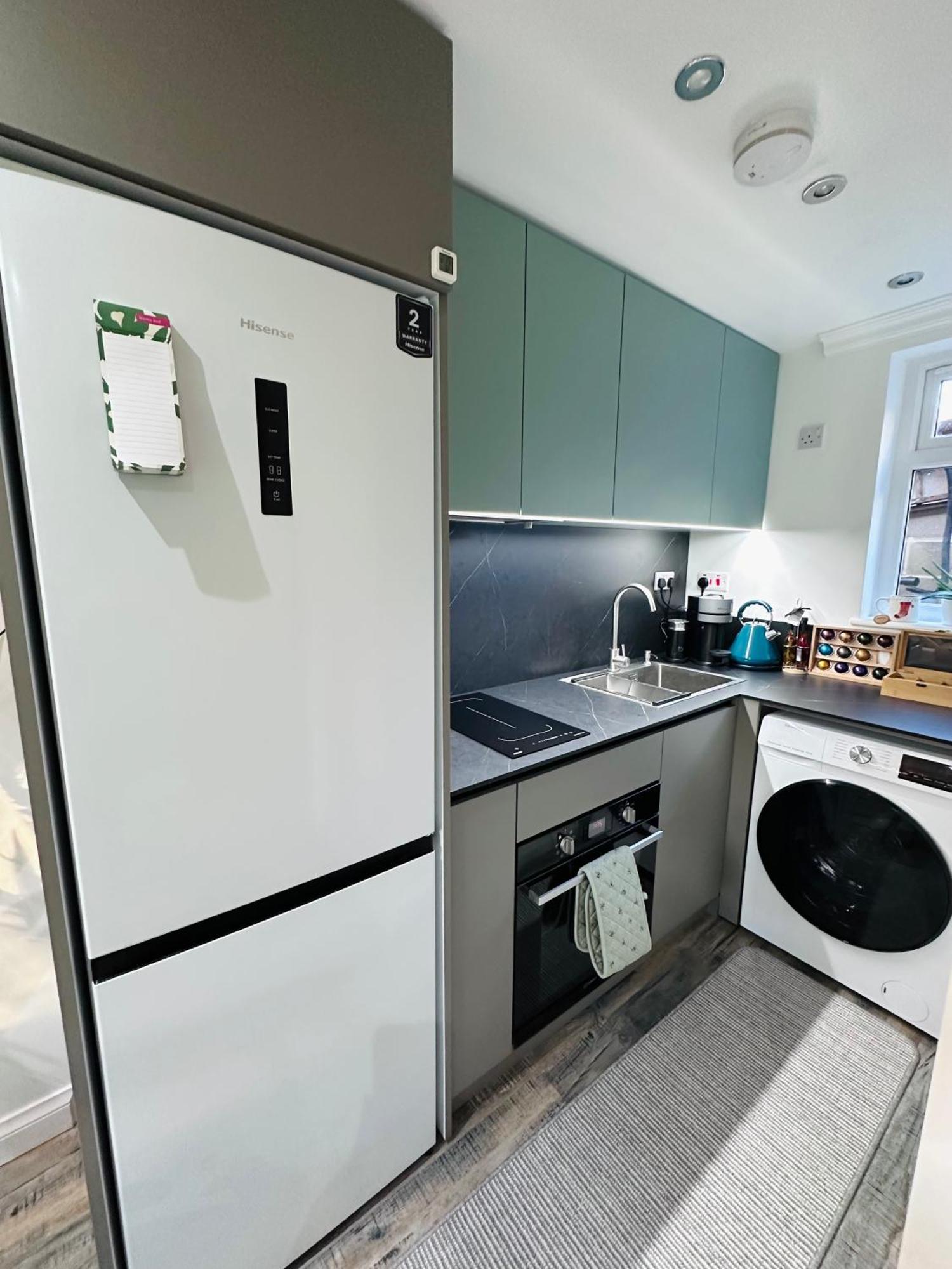 Studio Flat Wythenshawe Exterior photo
